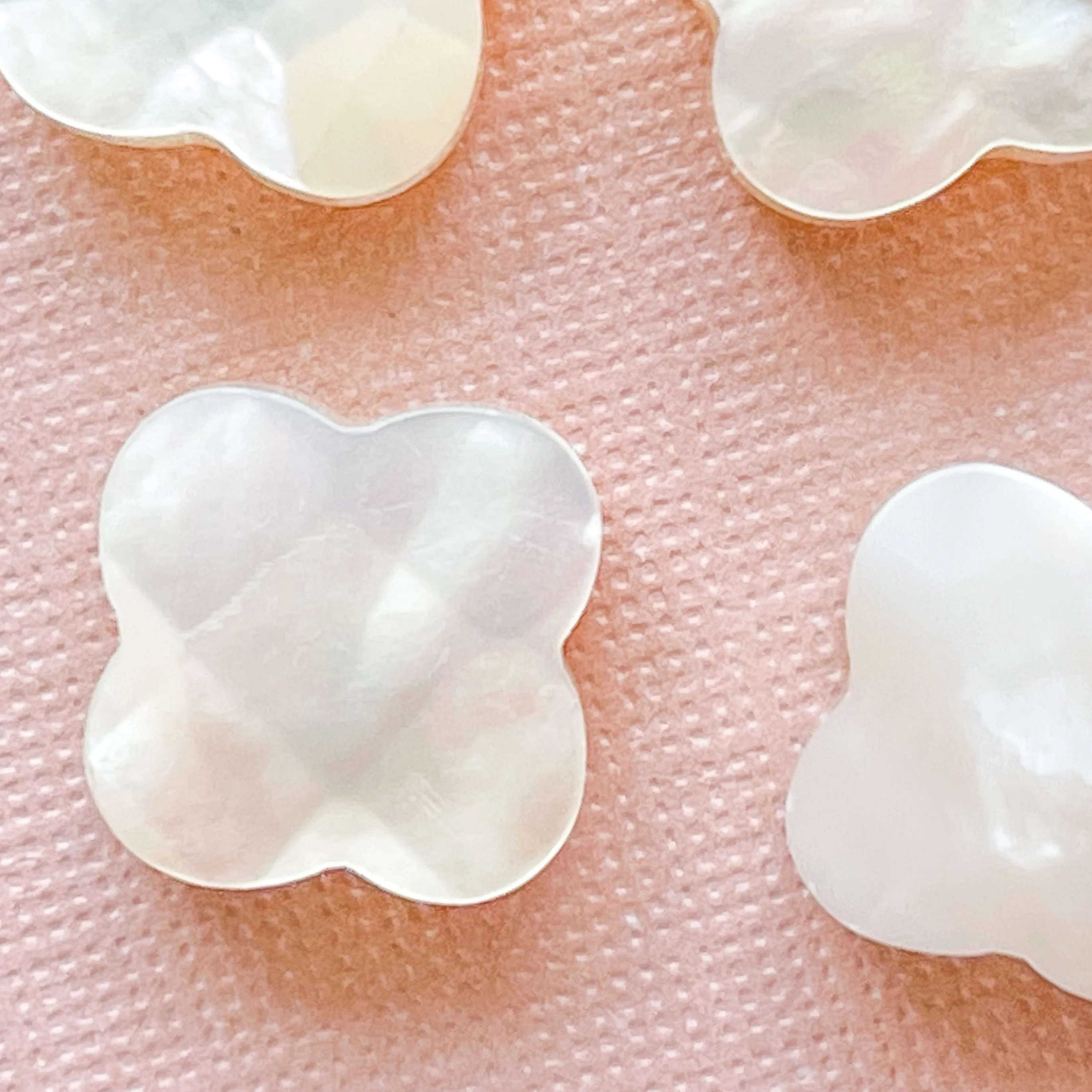 10mm Grade A White Mother of Pearl Faceted Quatrefoil - 4 Pack - Image 3