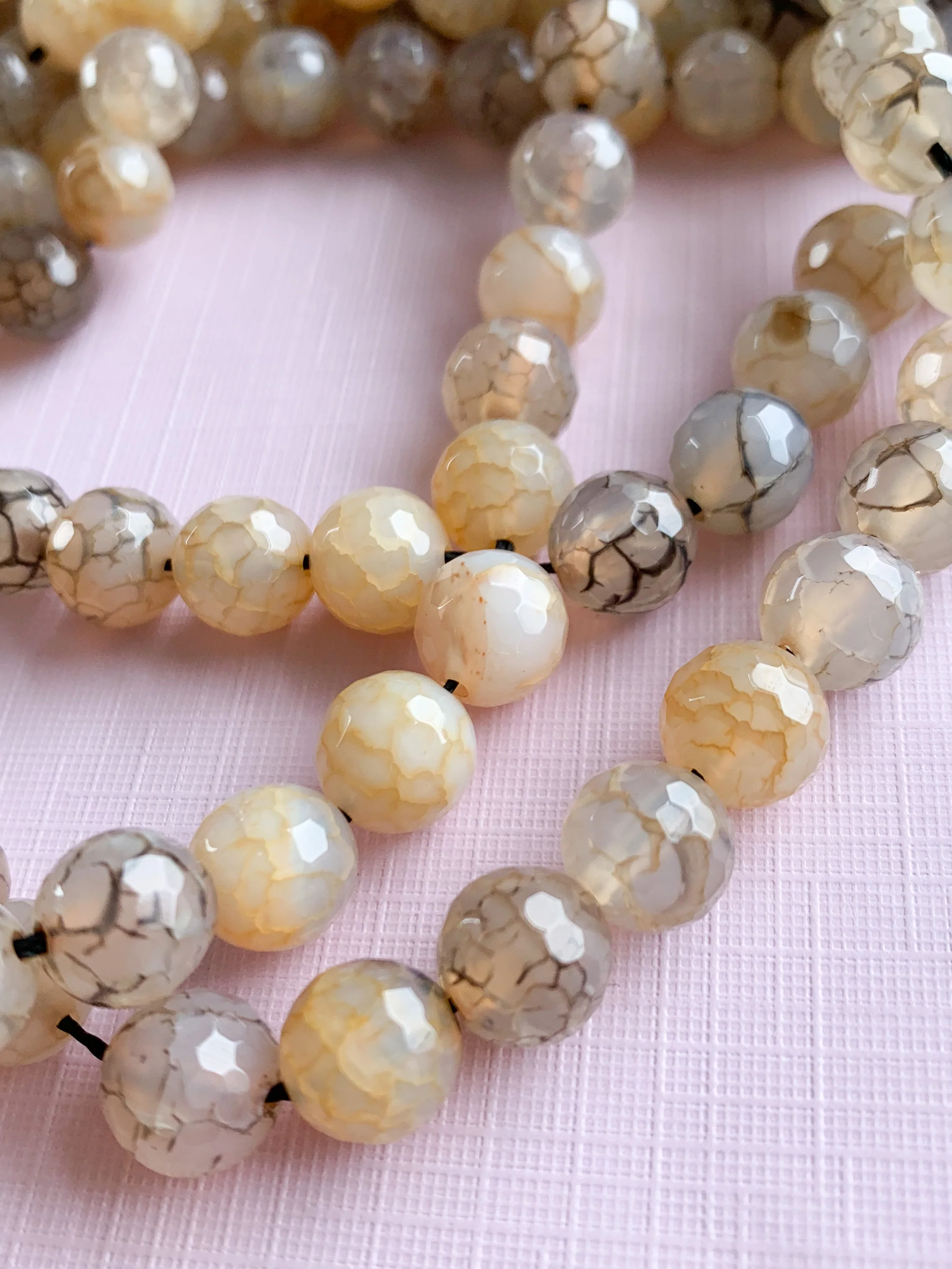 10mm Neutral Crackle Agate Round Strand - Image 2