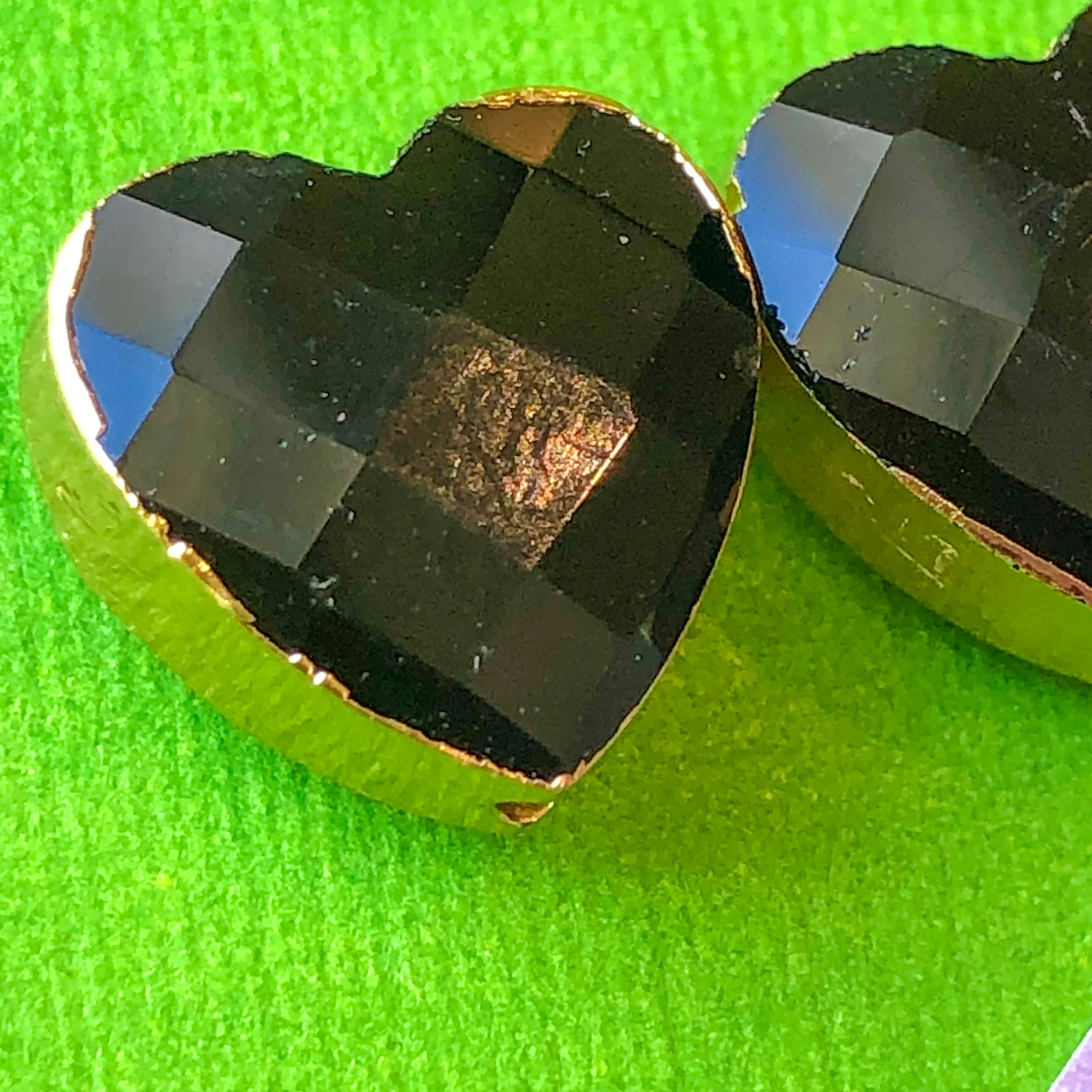 12mm Black Faceted Crystal Bezel Heart Charm - 3 Pack - Image 3