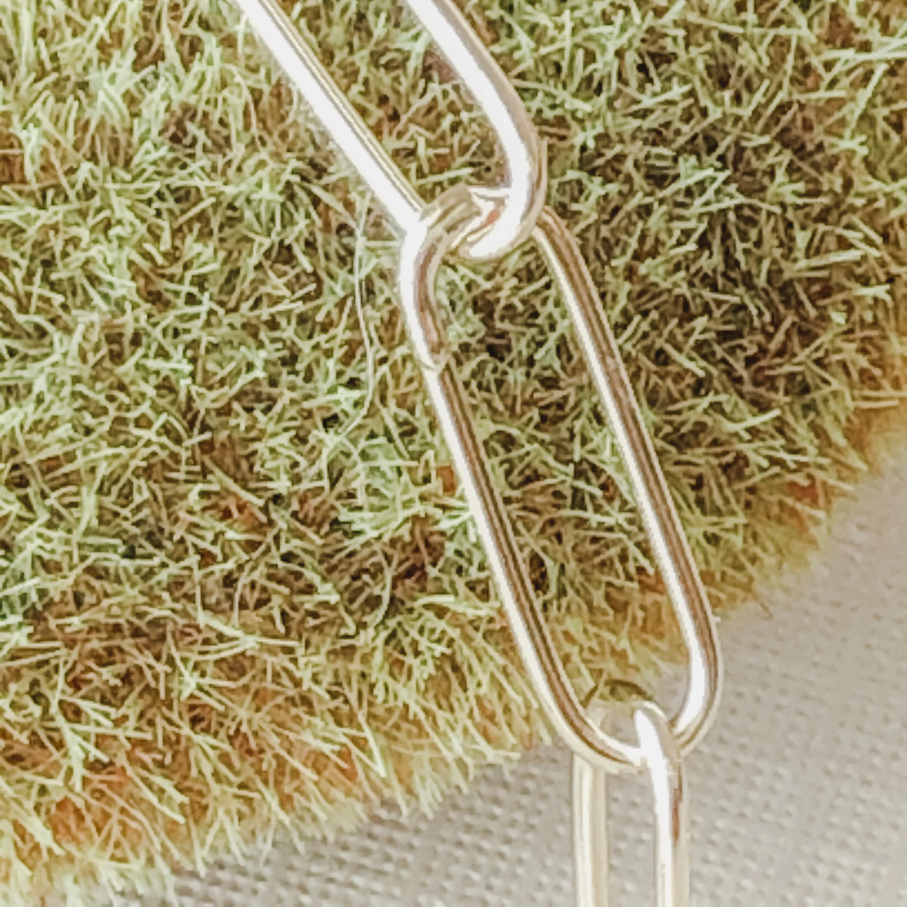 14mm Gold Plated Shiny Paperclip Chain - Image 3