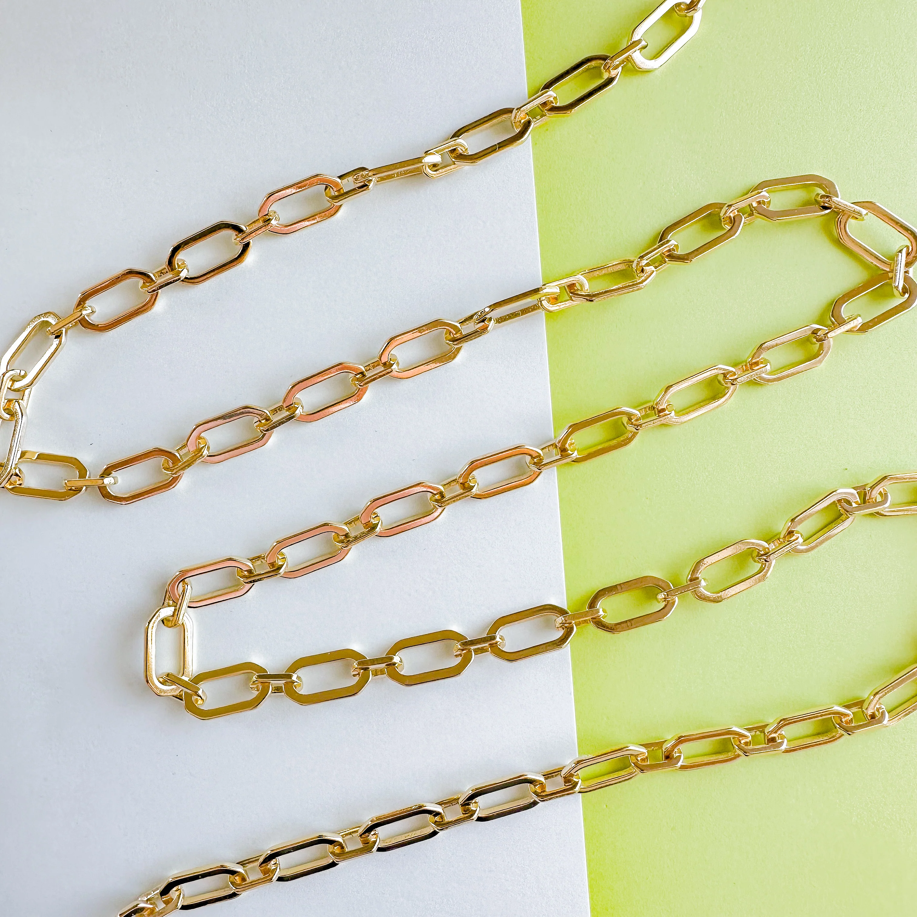 17mm Shiny Gold Flat Octagonal Link Chain - Image 2