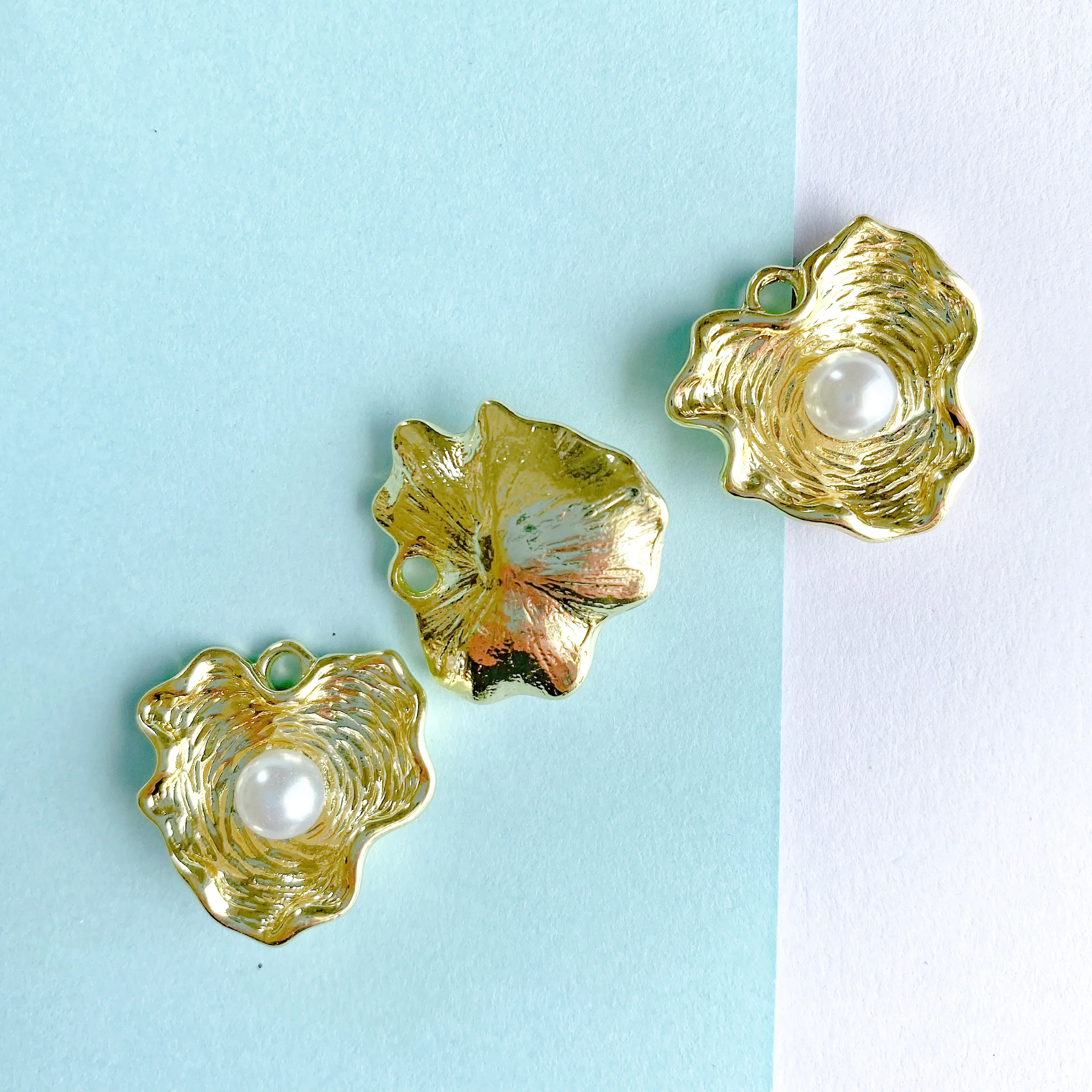 20mm Gold Pearl Heart Charm - 2 Pack - Image 2