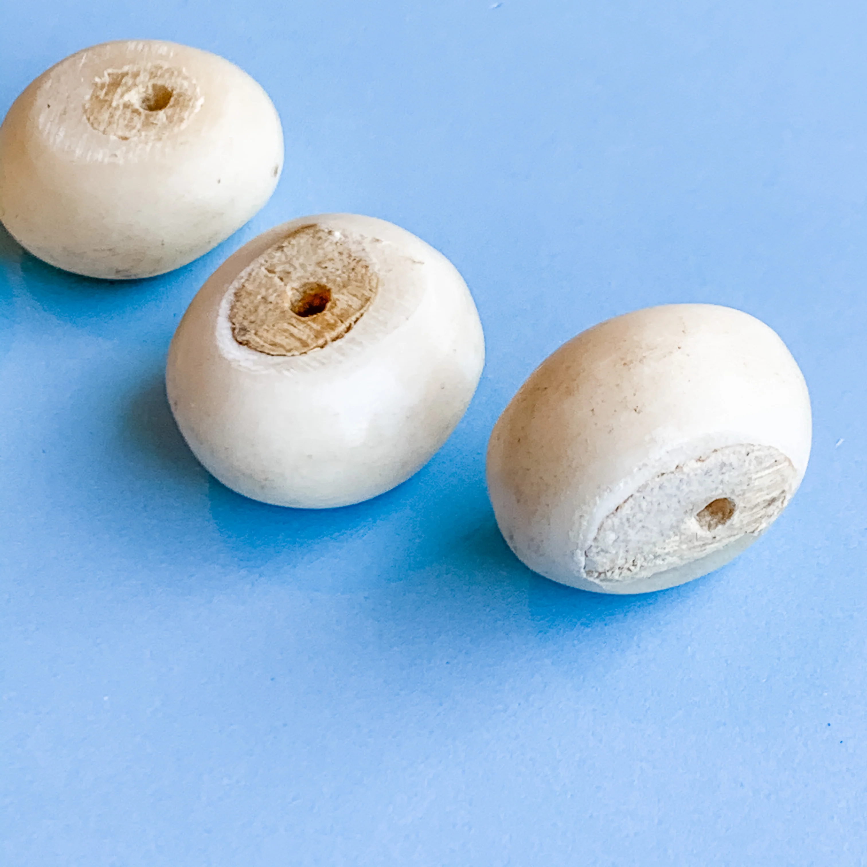 22mm Cream Rounded Bone Rondelle - 4 pack - Image 3