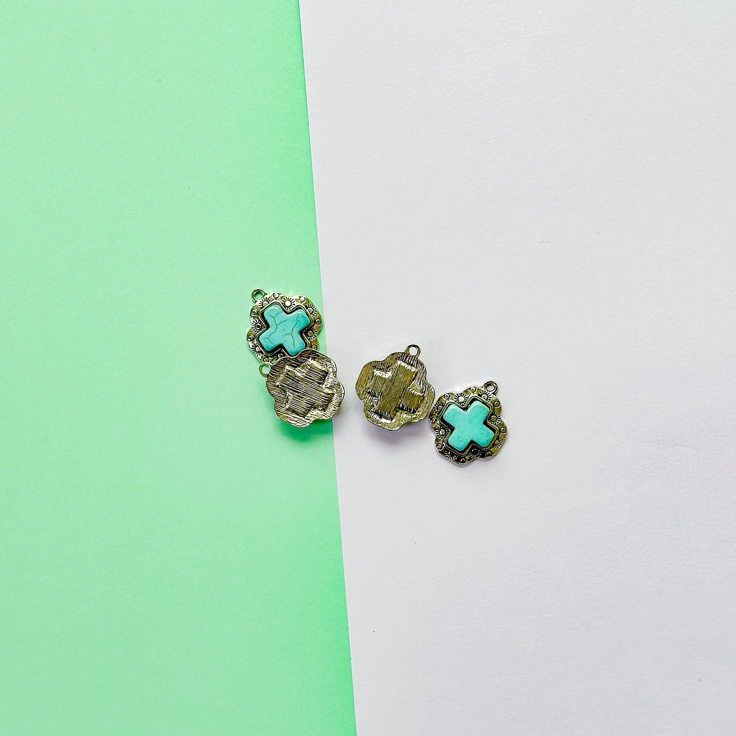 25mm Turquoise Cabachon Silver Heart Charm - Image 2