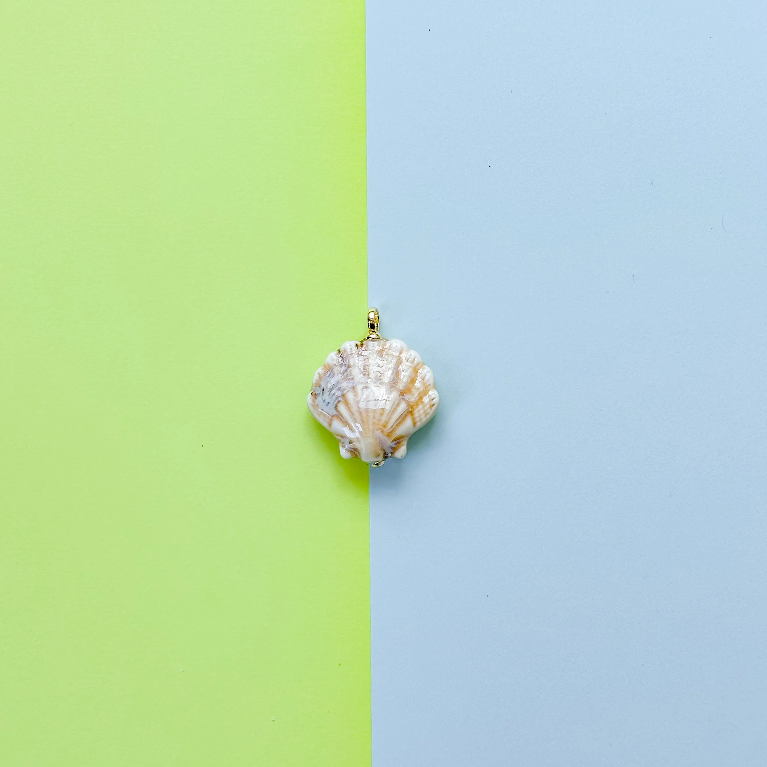 32mm Hand-painted Ceramic Shell Charm - Image 3