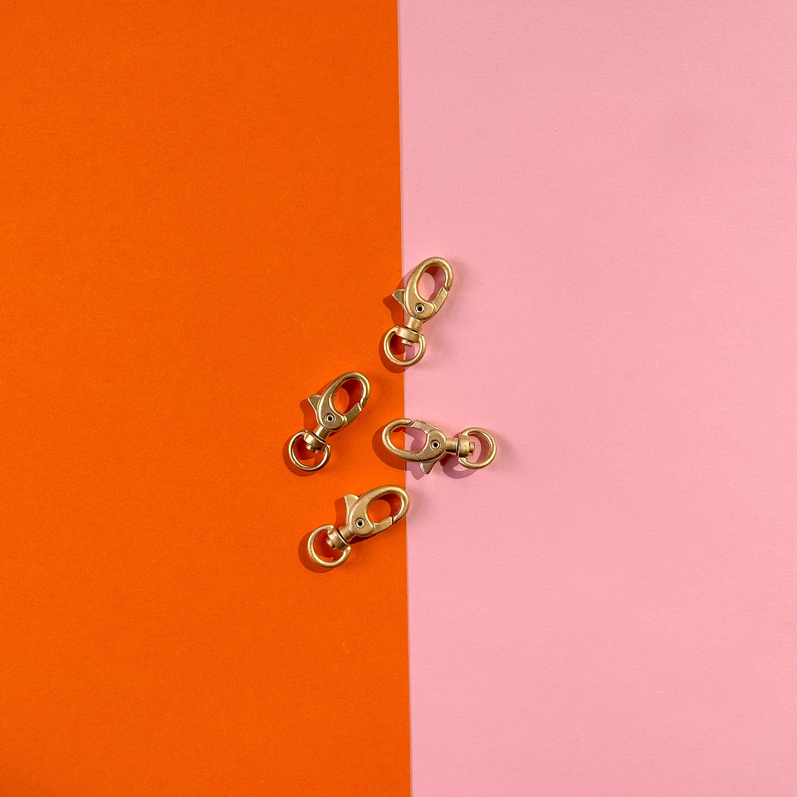 32mm Matte Gold Oval Swivel Clasp -2 pack - Image 2