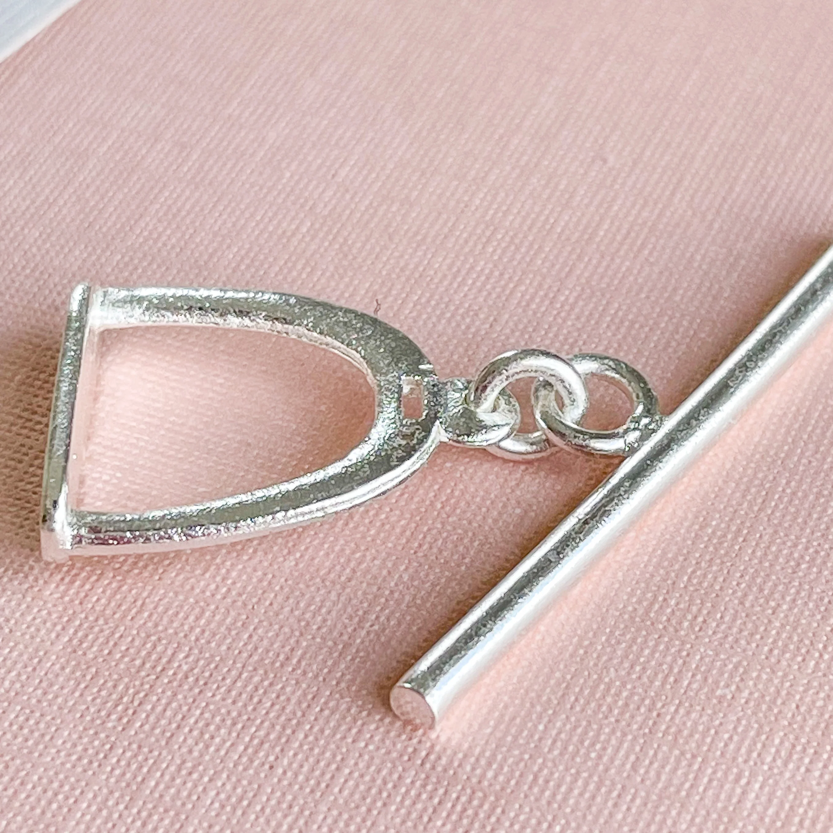 37mm Shiny Silver Equestrian Toggle - 2 Pack - Image 3