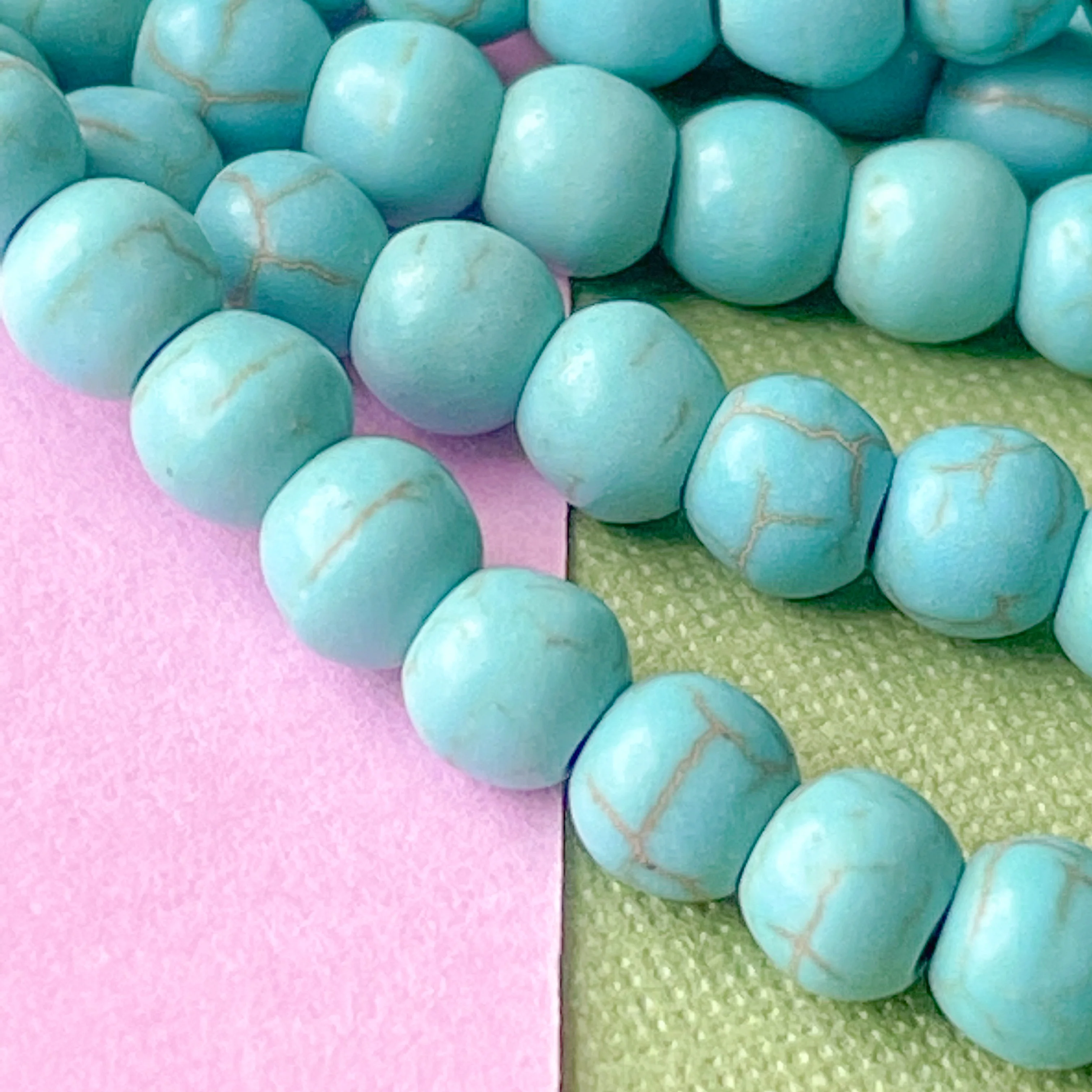 4mm Turquoise Magnesite Rounds - Image 3