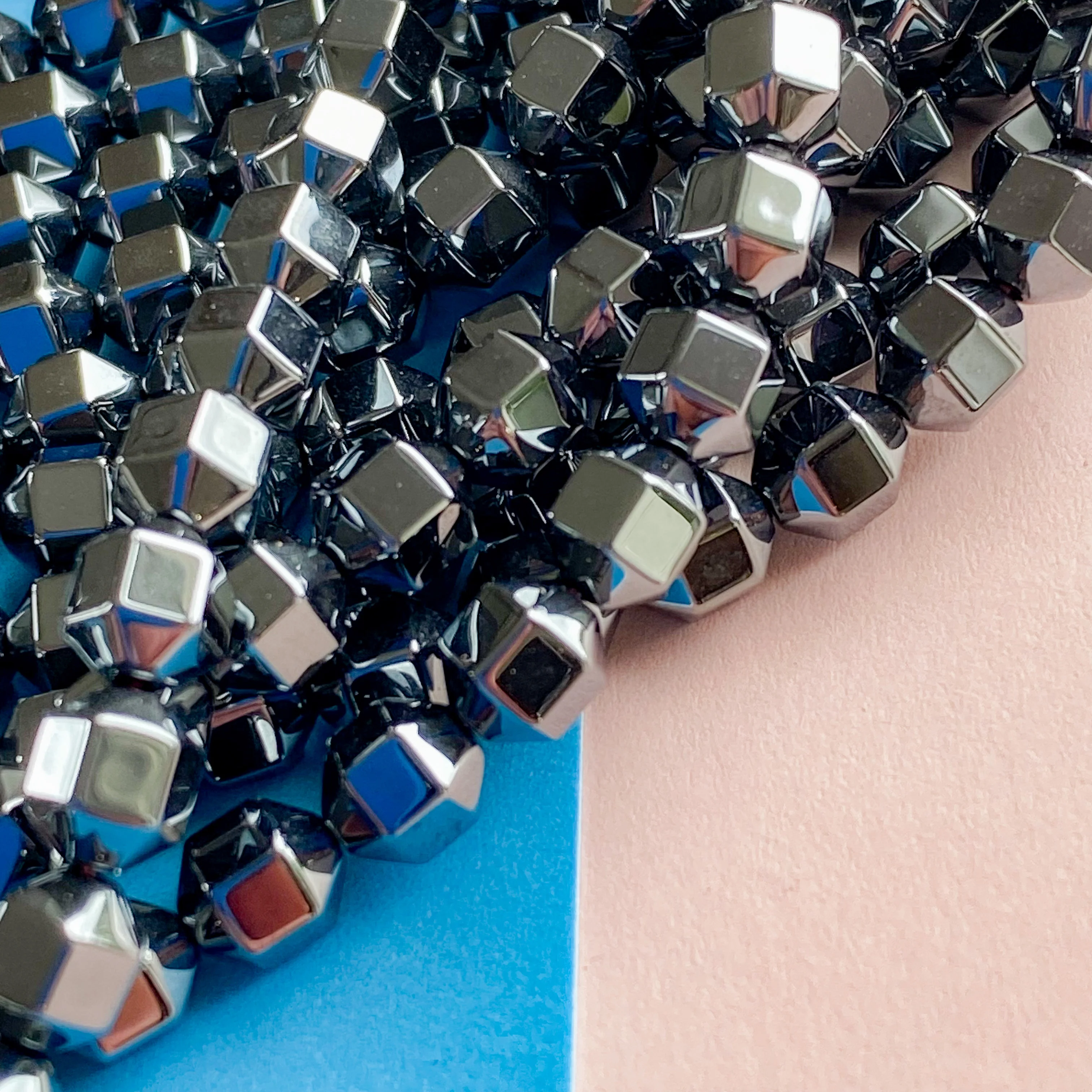 5mm Shiny Hematite Faceted Hex Barrel Strand - Image 3