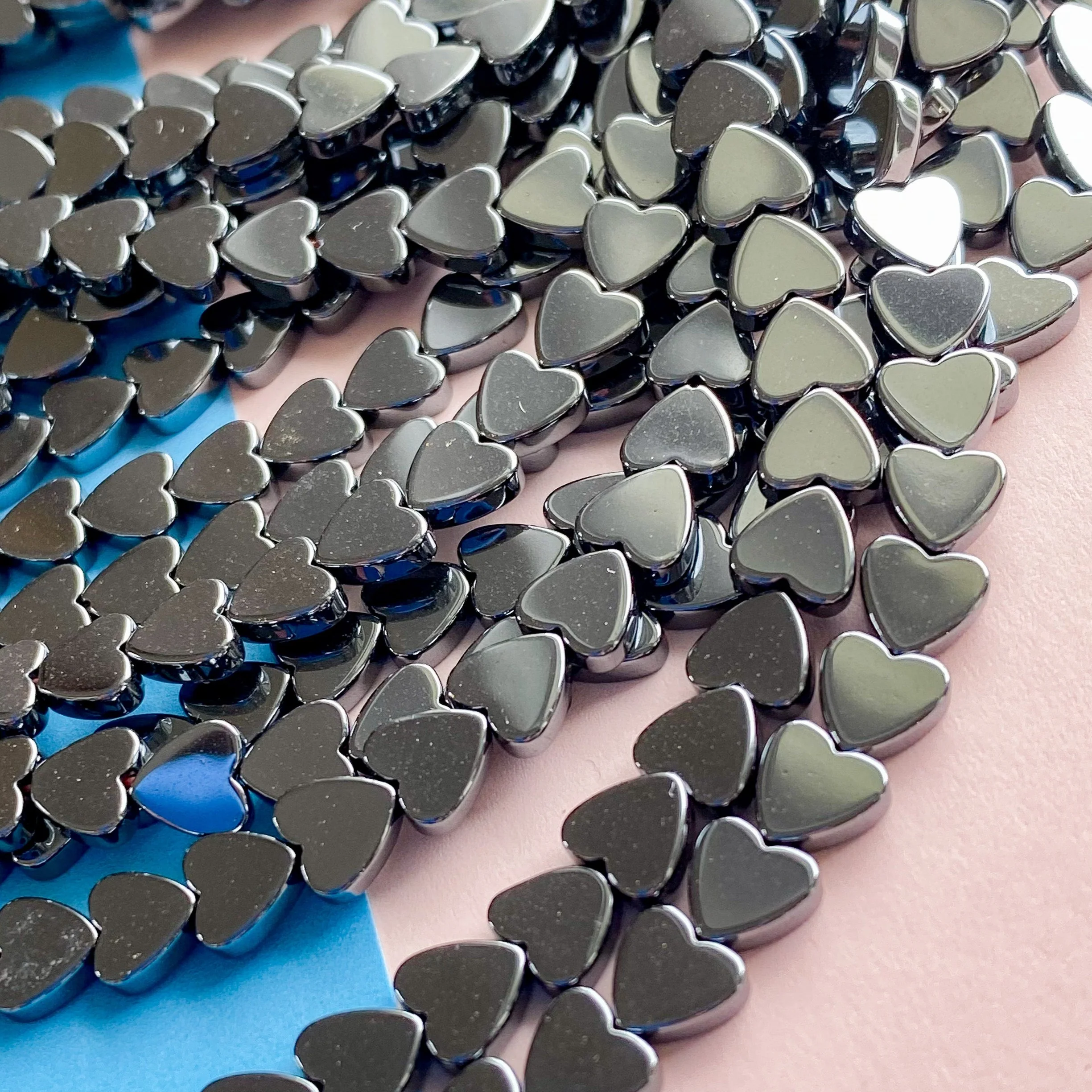 6mm Hematite Heart Strand - Image 3