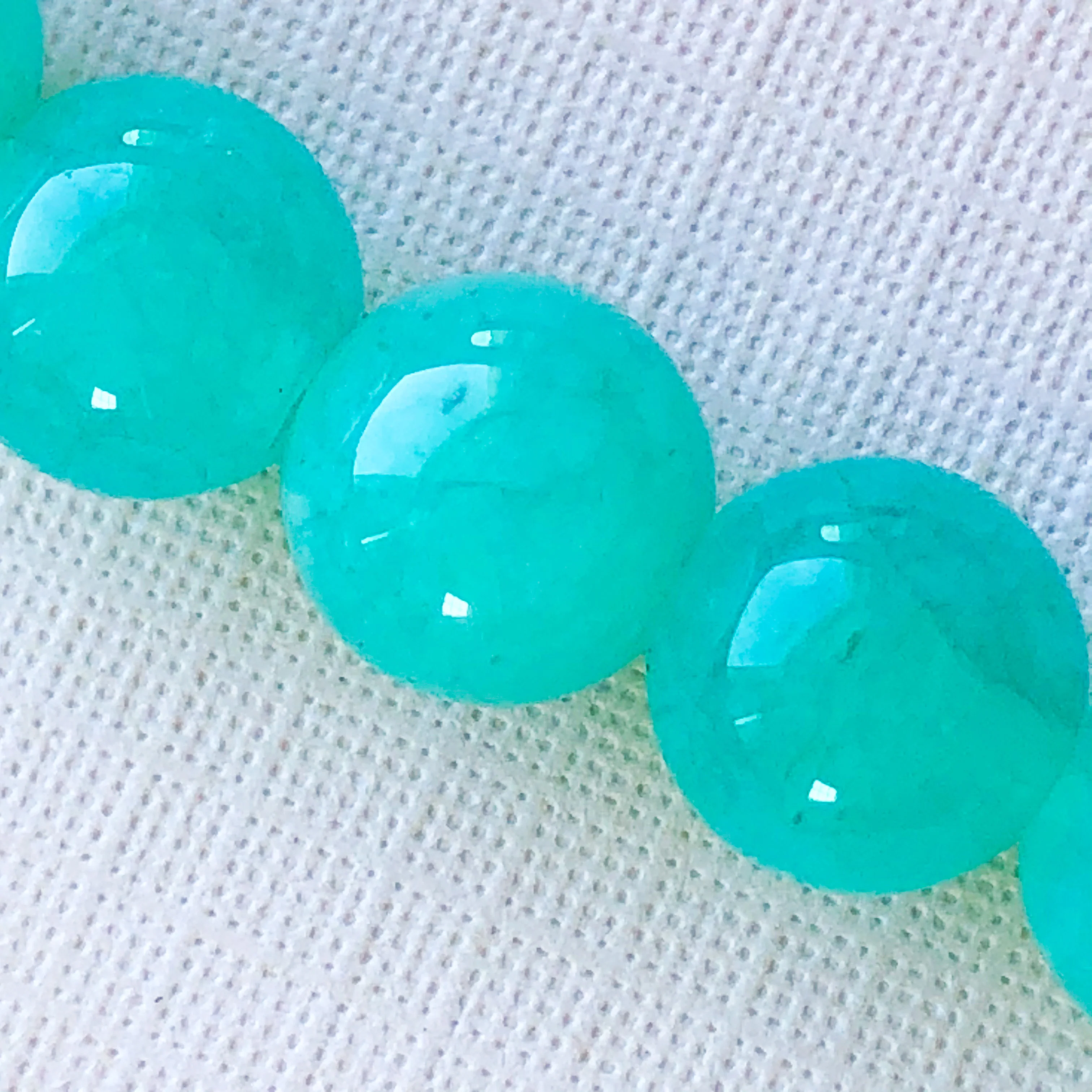 8mm Translucent Teal Dyed Jade Rounds Strand - Image 3