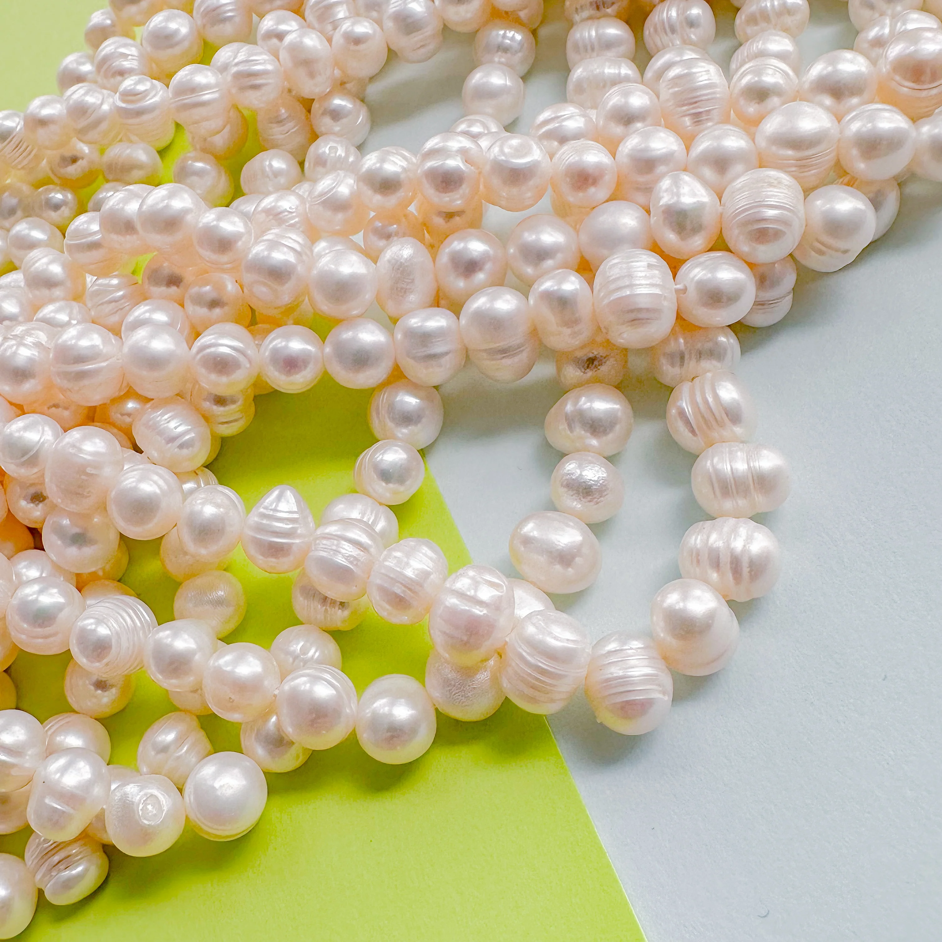 8mm White Freshwater Pearl Strand - Image 3