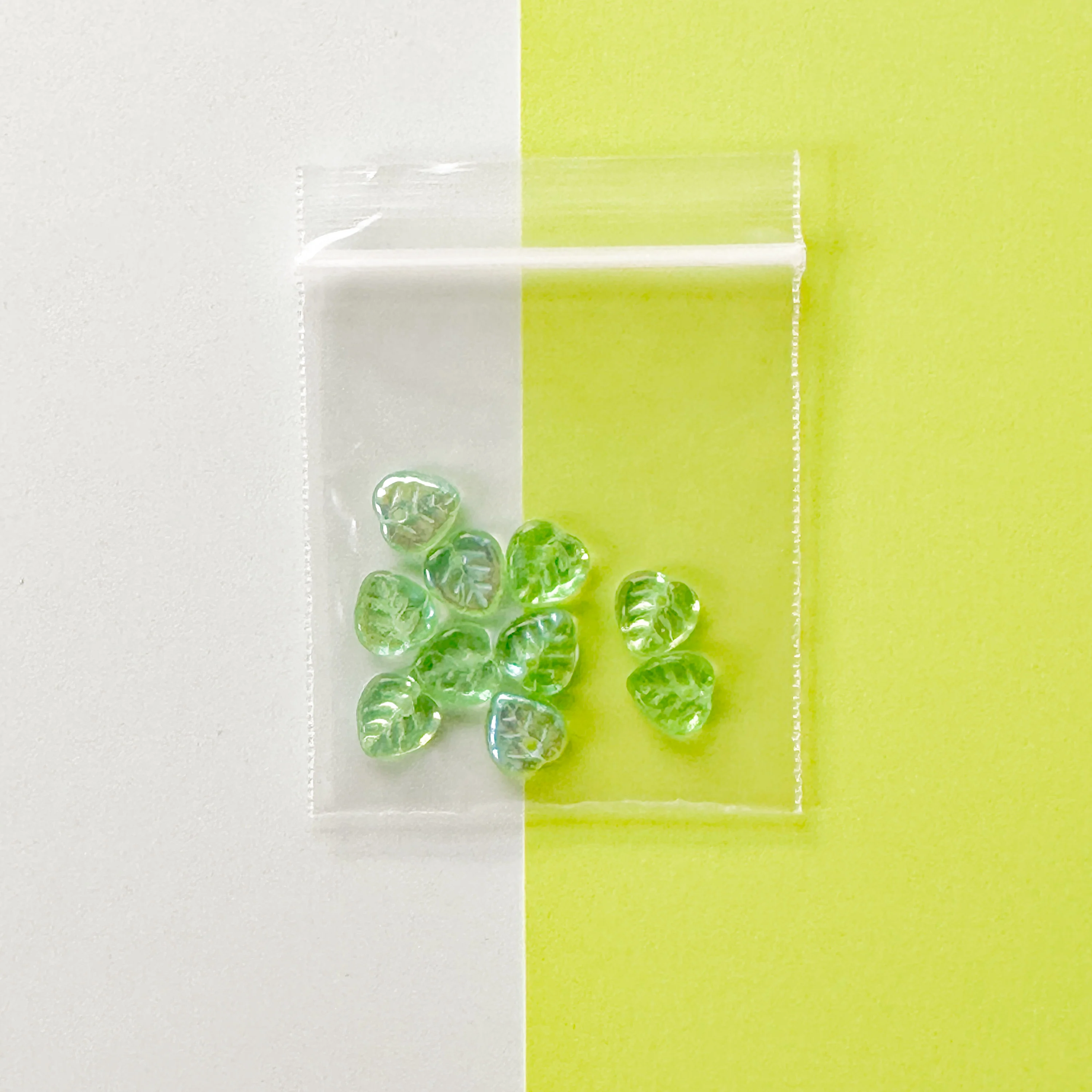 9mm Shiny Green AB Glass Leaf Top Drilled Bead - 10 pack - Image 3