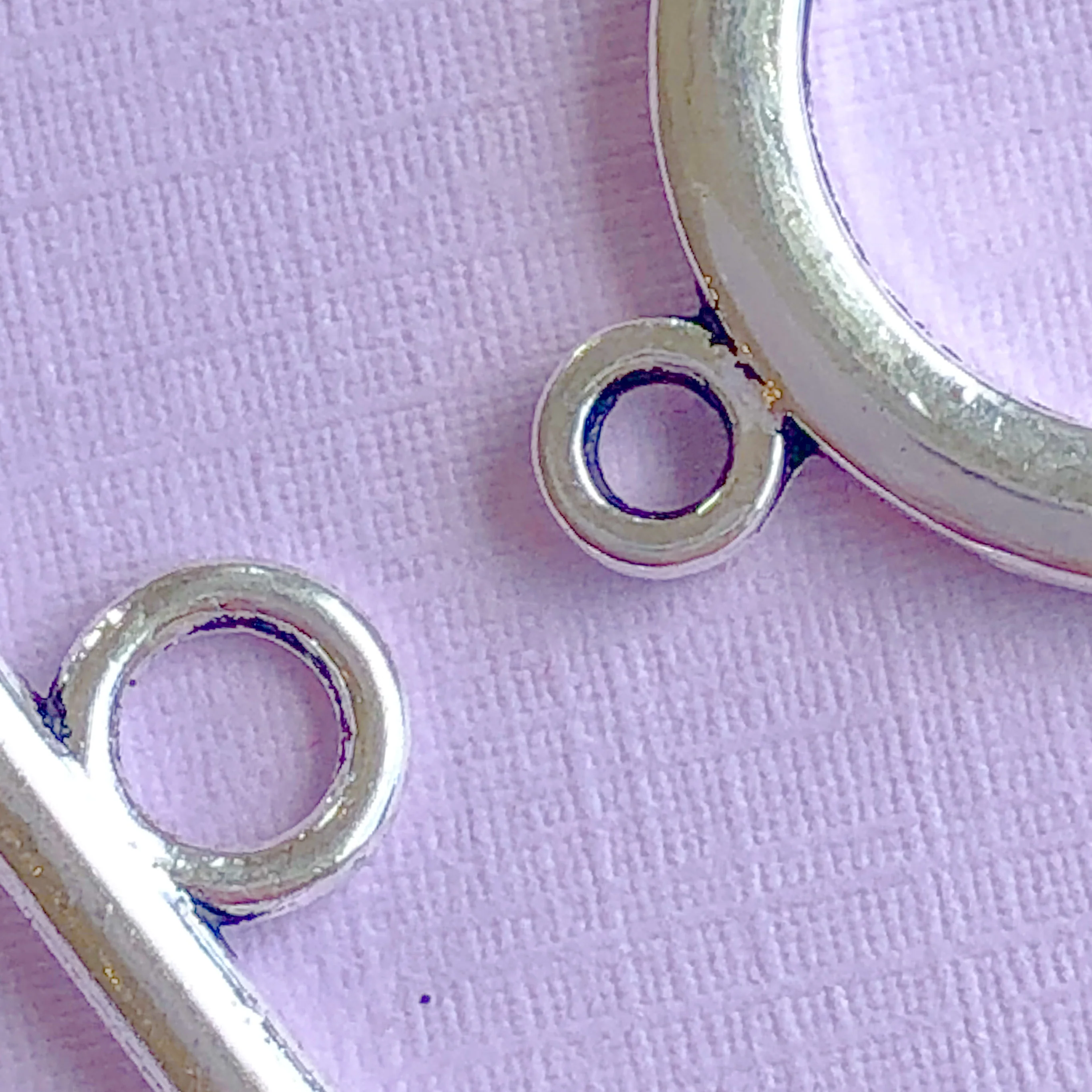 35mm Distressed Silver Toggle Clasp - 2 Pack - Image 3