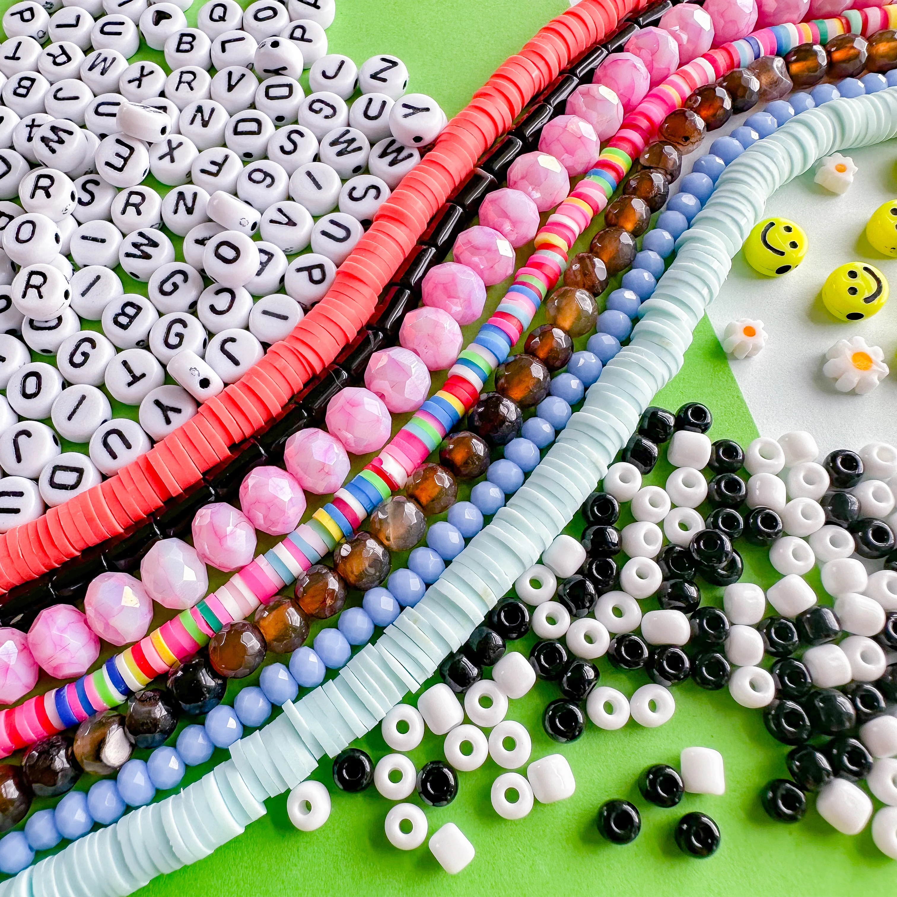 The Flower Power Stretchy Bracelet Making Kit - Image 5