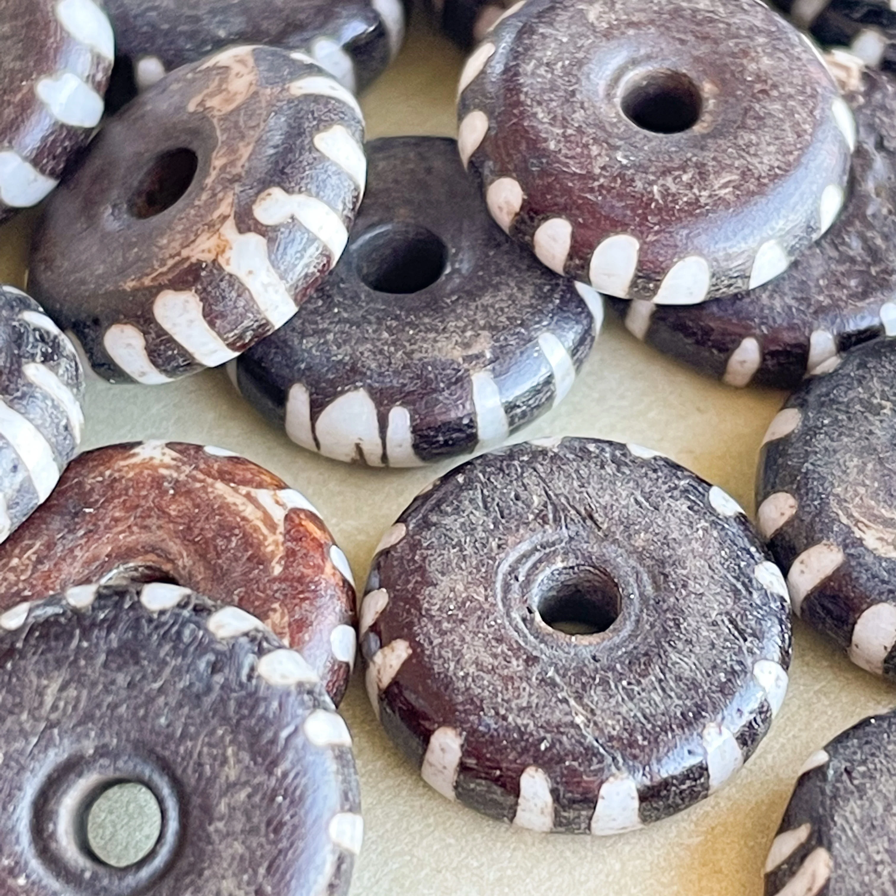 14mm White Striped Brown Bone Rondelle - 50 pack - Image 3